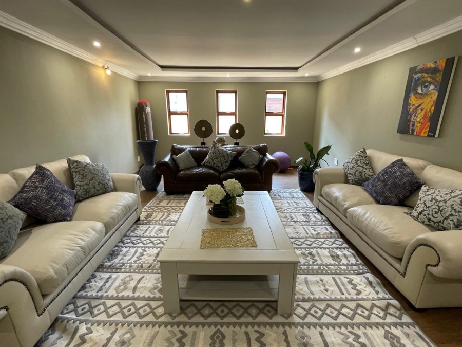 5 Bedroom Property for Sale in Xanadu Eco Park North West